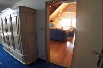 Češka Chata Louka, Eksterier